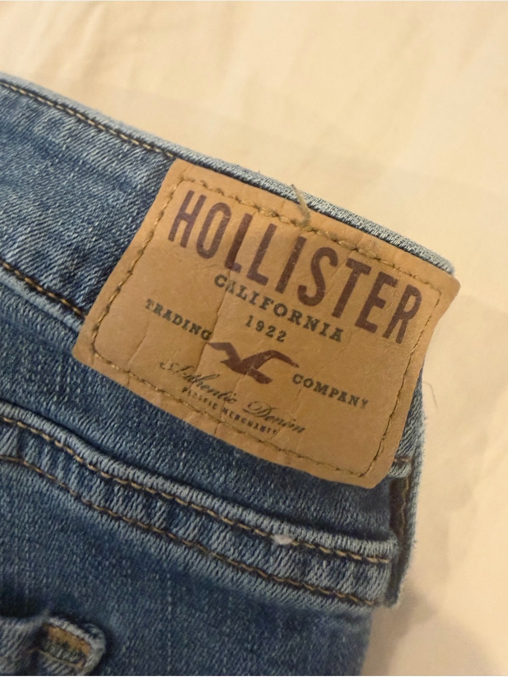 Hollister Women's Bootcut Jeans in Medium Wash Blue - Picture 5 of 5